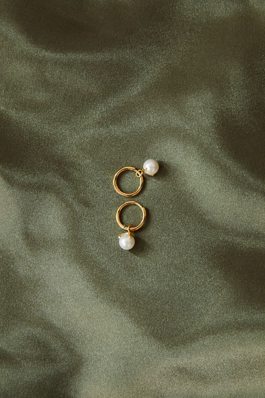 Letters Round Ear Gold
